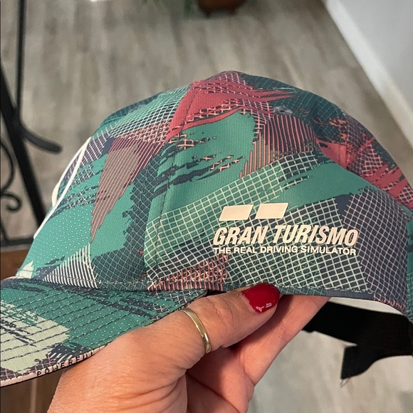 Mercedes AMG Petronas F1 Hat - Picture 6 of 8